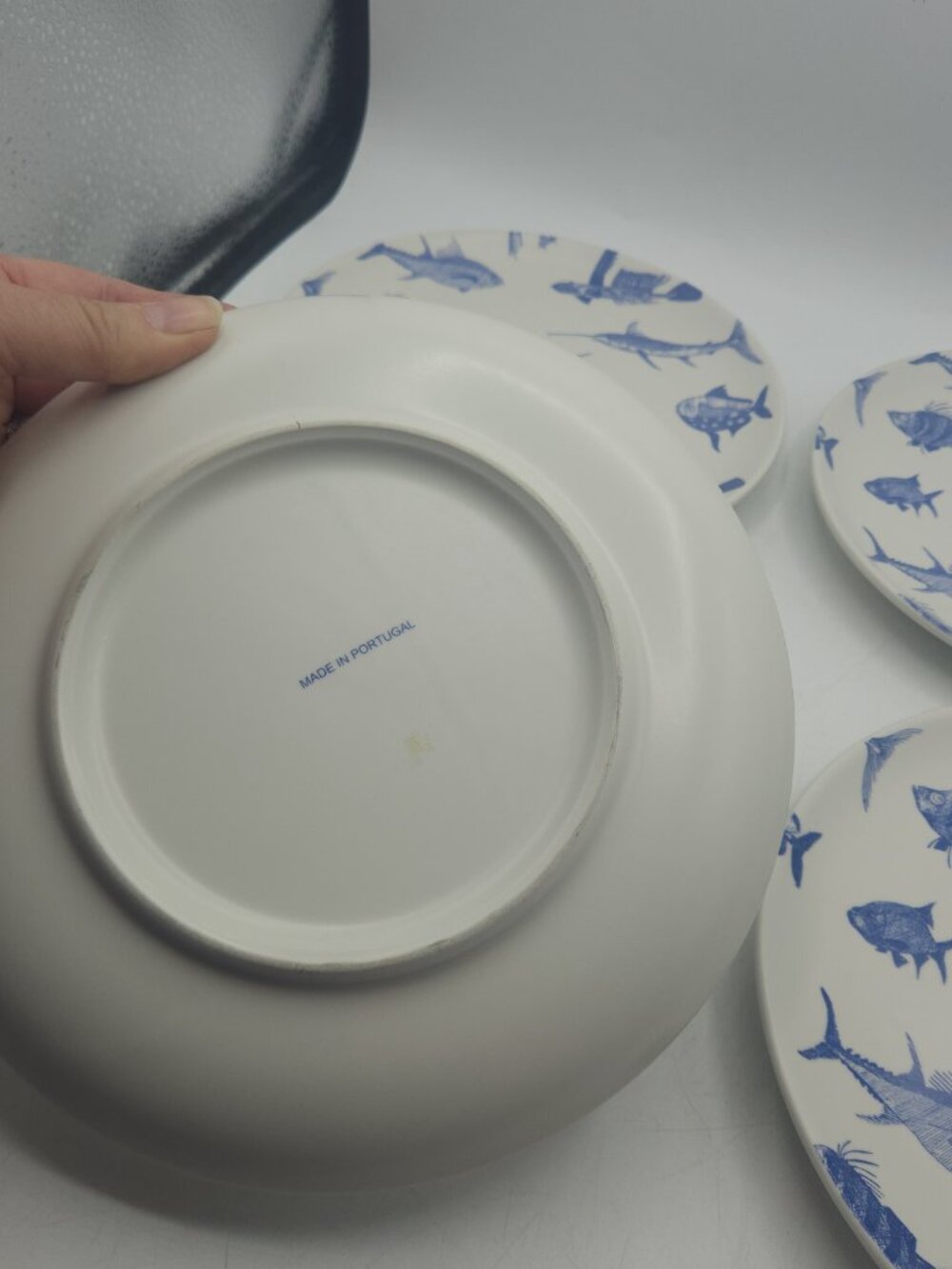Vintage Ceramic Luncheon Plates with Blue Fish Set of 4 Made in Portugal - Picture 5 of 7